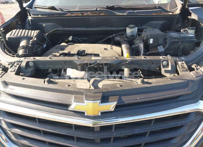 Photo 10 of 2018 Chevrolet Equinox LT (VIN 2GNAXTEX7J6156785)