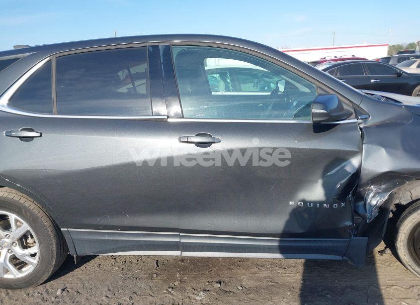 Photo 14 of 2018 Chevrolet Equinox LT (VIN 2GNAXTEX7J6156785)