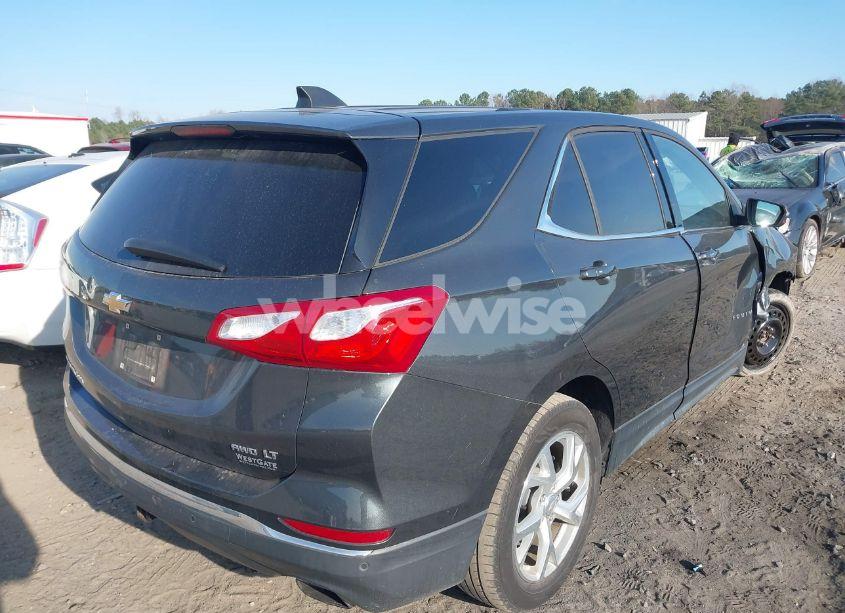 Photo 4 of 2018 Chevrolet Equinox LT (VIN 2GNAXTEX7J6156785)