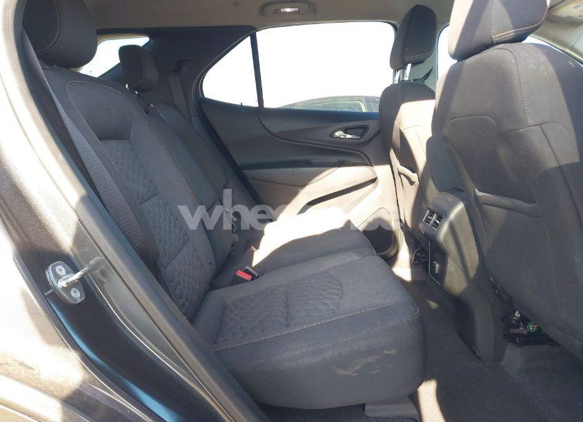 Photo 8 of 2018 Chevrolet Equinox LT (VIN 2GNAXTEX7J6156785)