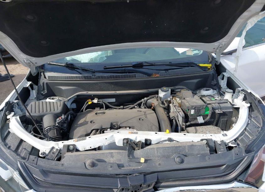 Photo 10 of 2018 Chevrolet Equinox LT (VIN 2GNAXTEX7J6257227)