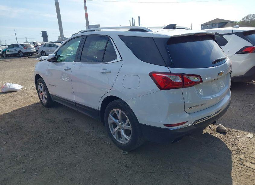 Photo 3 of 2018 Chevrolet Equinox LT (VIN 2GNAXTEX7J6257227)