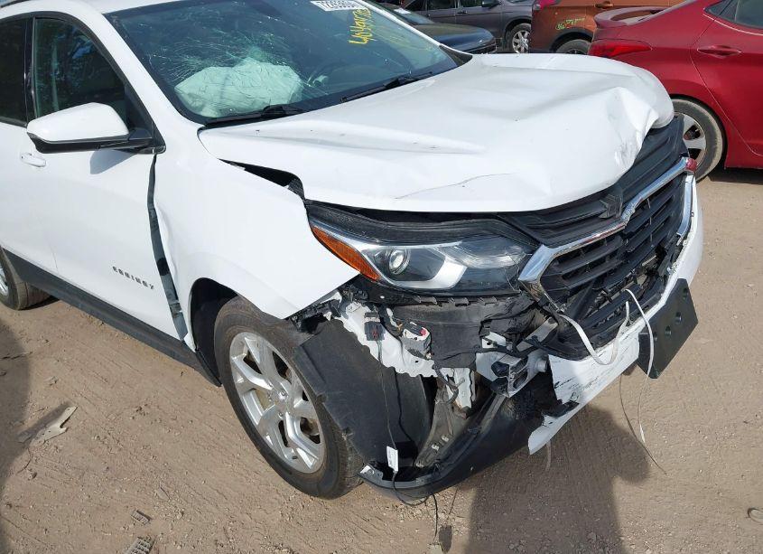 Photo 6 of 2018 Chevrolet Equinox LT (VIN 2GNAXTEX7J6257227)