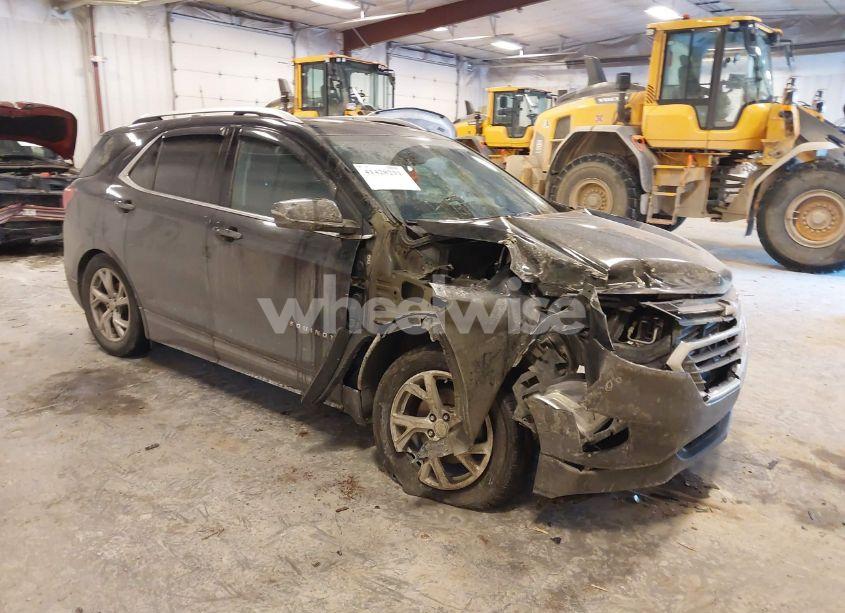 2018 Chevrolet Equinox LT (VIN 2GNAXTEX8J6273503) main photo