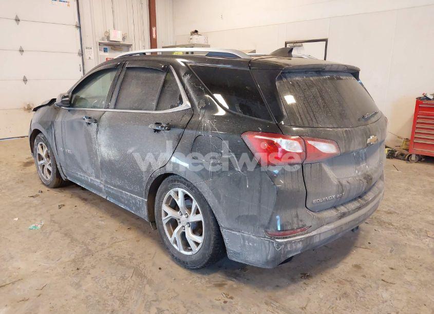 Photo 3 of 2018 Chevrolet Equinox LT (VIN 2GNAXTEX8J6273503)