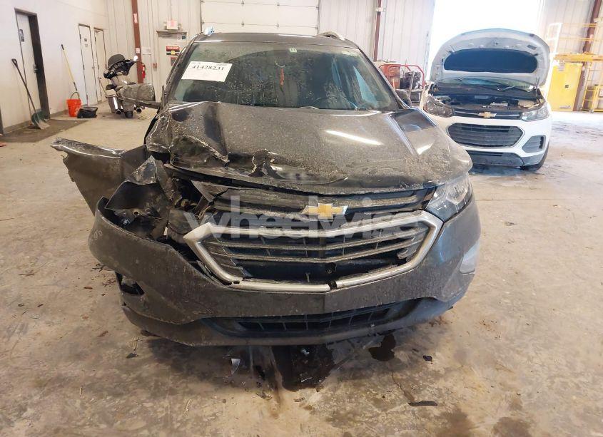 Photo 6 of 2018 Chevrolet Equinox LT (VIN 2GNAXTEX8J6273503)