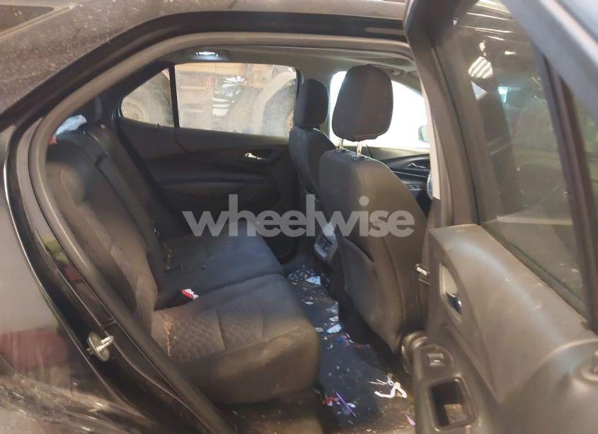 Photo 8 of 2018 Chevrolet Equinox LT (VIN 2GNAXTEX8J6273503)