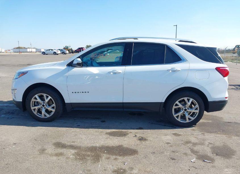 Photo 14 of 2018 Chevrolet Equinox LT (VIN 2GNAXTEX8J6282251)