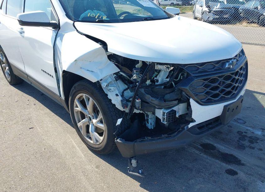 Photo 6 of 2018 Chevrolet Equinox LT (VIN 2GNAXTEX8J6282251)