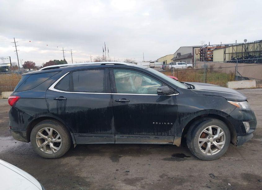 Photo 13 of 2018 Chevrolet Equinox LT (VIN 2GNAXTEX9J6231468)