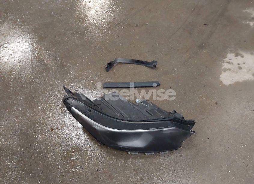 Photo 12 of 2018 Chevrolet Equinox LT (VIN 2GNAXTEX9J6258637)