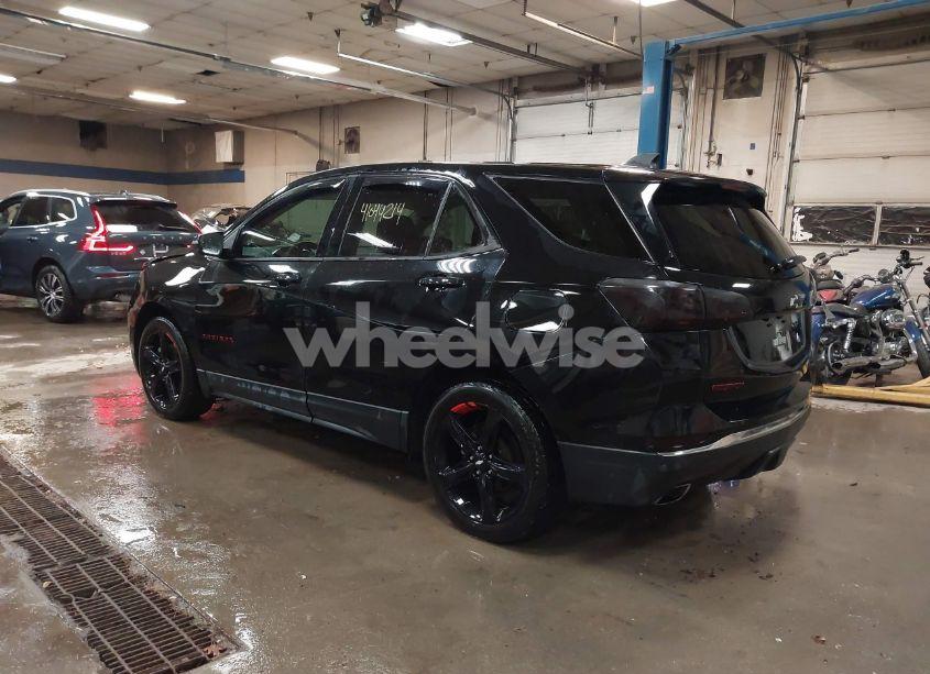 Photo 3 of 2018 Chevrolet Equinox LT (VIN 2GNAXTEX9J6258637)