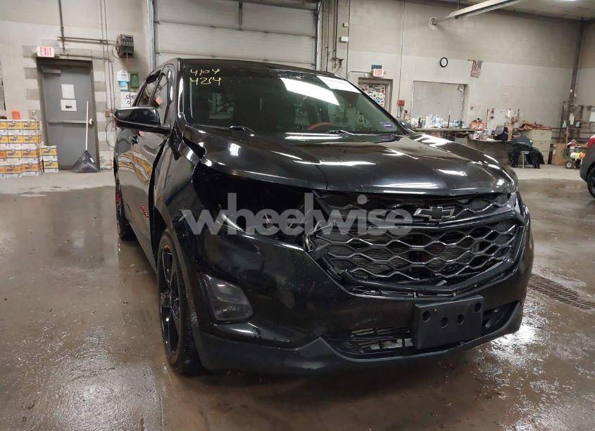 Photo 6 of 2018 Chevrolet Equinox LT (VIN 2GNAXTEX9J6258637)
