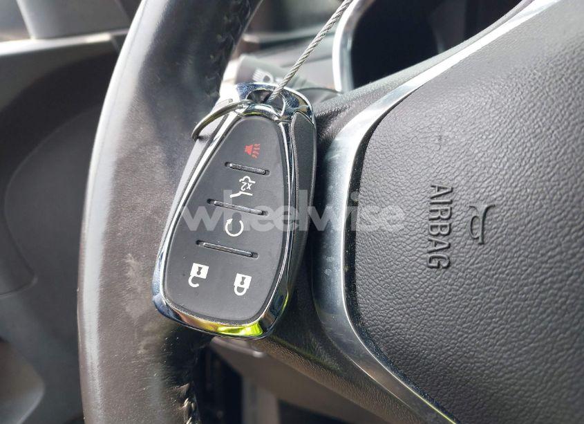 Photo 11 of 2018 Chevrolet Equinox LT (VIN 2GNAXTEX9J6291170)