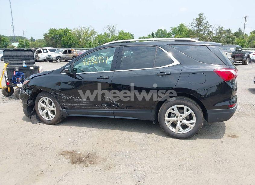 Photo 14 of 2018 Chevrolet Equinox LT (VIN 2GNAXTEX9J6291170)