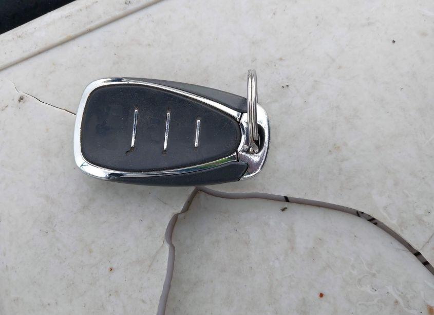 Photo 11 of 2018 Chevrolet Equinox LT (VIN 2GNAXTEX9J6309716)