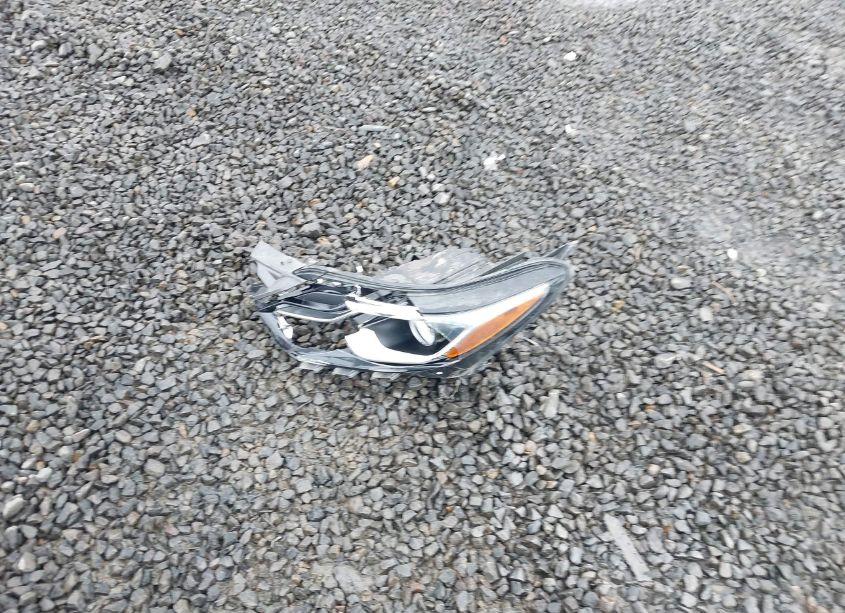 Photo 12 of 2018 Chevrolet Equinox LT (VIN 2GNAXTEX9J6309716)