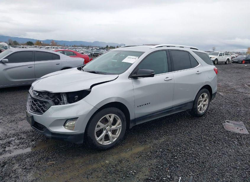 Photo 2 of 2018 Chevrolet Equinox LT (VIN 2GNAXTEX9J6309716)