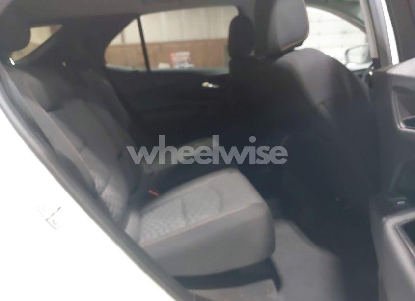 Photo 8 of 2018 Chevrolet Equinox LT (VIN 2GNAXTEX9J6335099)