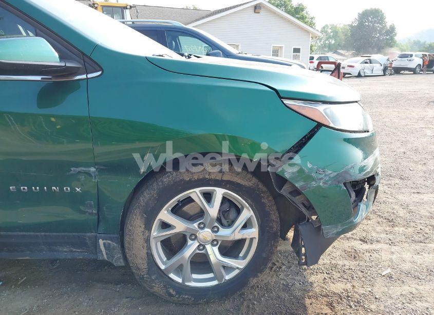 Photo 18 of 2018 Chevrolet Equinox LT (VIN 2GNAXTEXXJ6155520)