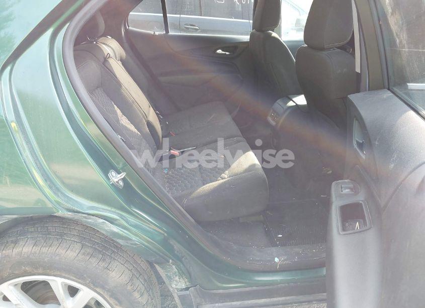 Photo 8 of 2018 Chevrolet Equinox LT (VIN 2GNAXTEXXJ6155520)