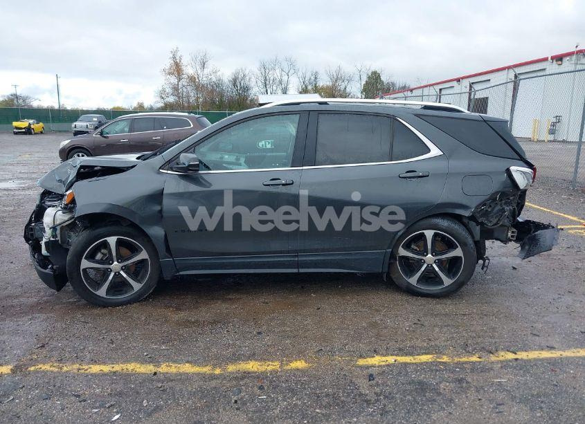 Photo 13 of 2019 Chevrolet Equinox LT (VIN 2GNAXUEV0K6121690)