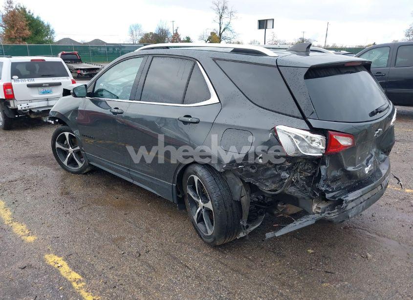 Photo 3 of 2019 Chevrolet Equinox LT (VIN 2GNAXUEV0K6121690)