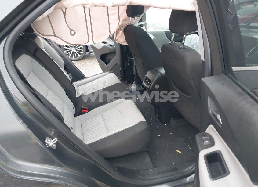 Photo 8 of 2019 Chevrolet Equinox LT (VIN 2GNAXUEV0K6121690)