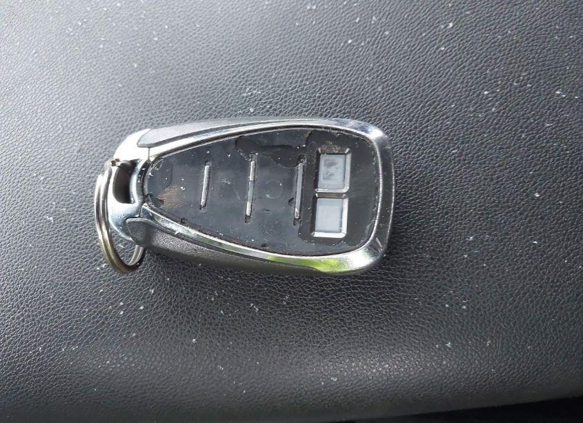 Photo 11 of 2019 Chevrolet Equinox LT (VIN 2GNAXUEV0K6124380)