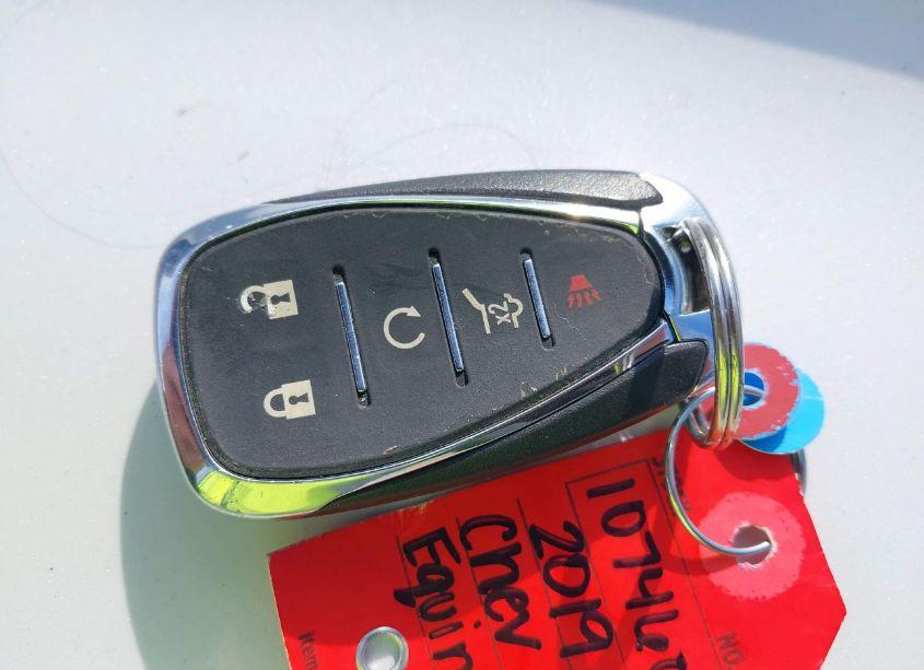 Photo 11 of 2019 Chevrolet Equinox LT (VIN 2GNAXUEV0K6154348)