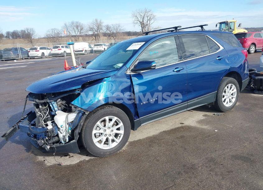 Photo 2 of 2019 Chevrolet Equinox LT (VIN 2GNAXUEV0K6192954)