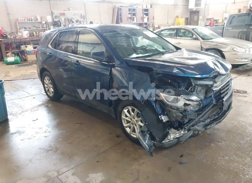 2019 Chevrolet Equinox LT (VIN 2GNAXUEV0K6195028) main photo