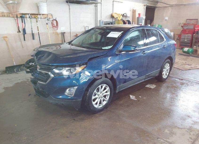 Photo 2 of 2019 Chevrolet Equinox LT (VIN 2GNAXUEV0K6195028)