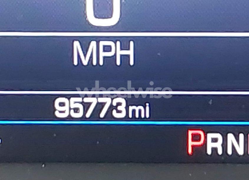 Photo 15 of 2019 Chevrolet Equinox LT (VIN 2GNAXUEV0K6262789)