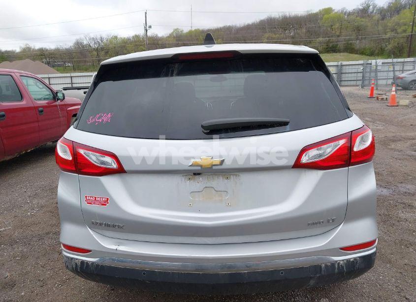 Photo 16 of 2019 Chevrolet Equinox LT (VIN 2GNAXUEV0K6262789)