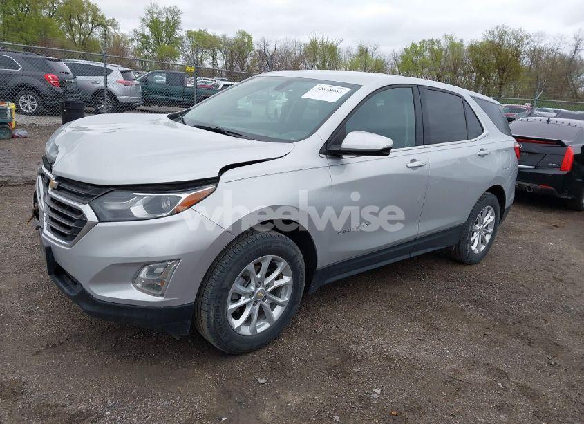 Photo 2 of 2019 Chevrolet Equinox LT (VIN 2GNAXUEV0K6262789)