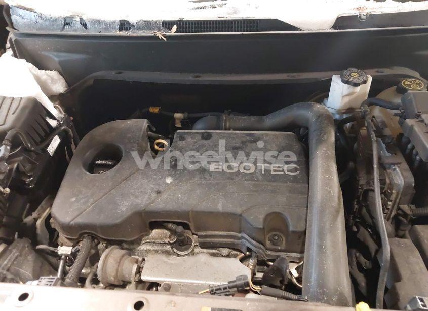 Photo 10 of 2019 Chevrolet Equinox LT (VIN 2GNAXUEV0K6279088)