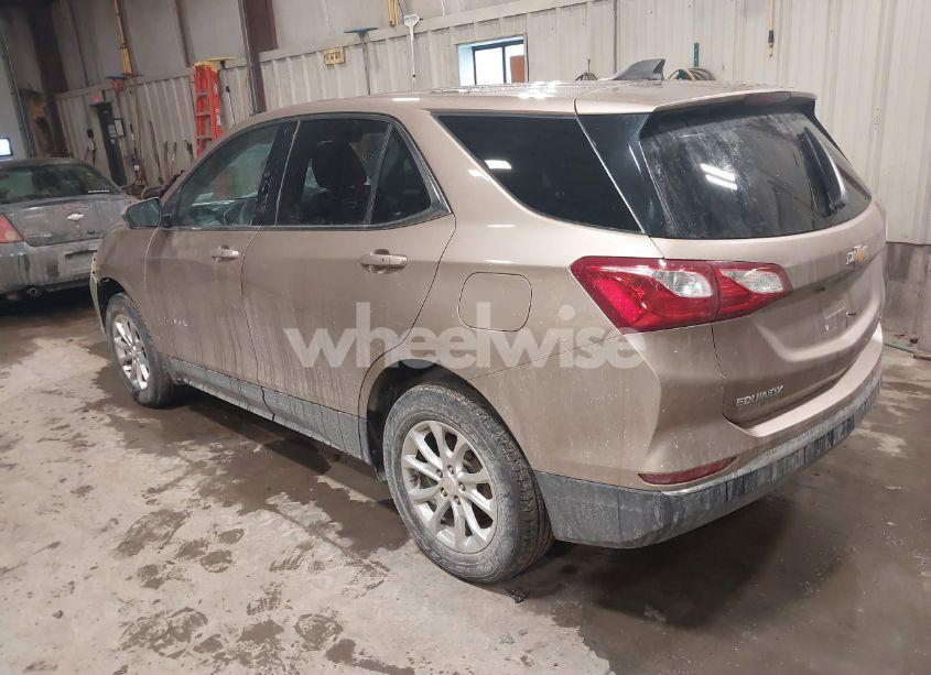 Photo 3 of 2019 Chevrolet Equinox LT (VIN 2GNAXUEV0K6279088)
