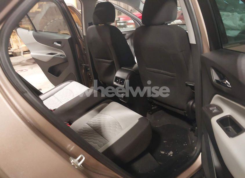 Photo 8 of 2019 Chevrolet Equinox LT (VIN 2GNAXUEV0K6279088)