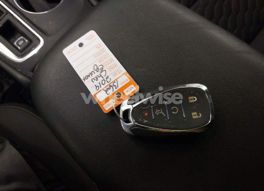 Photo 11 of 2019 Chevrolet Equinox LT (VIN 2GNAXUEV0K6279625)