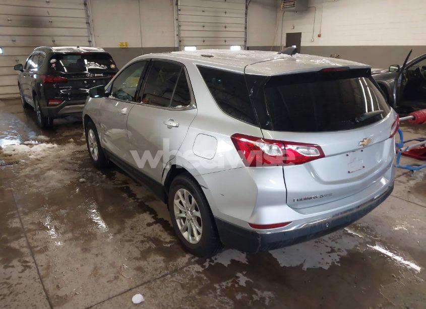 Photo 3 of 2019 Chevrolet Equinox LT (VIN 2GNAXUEV0K6279625)