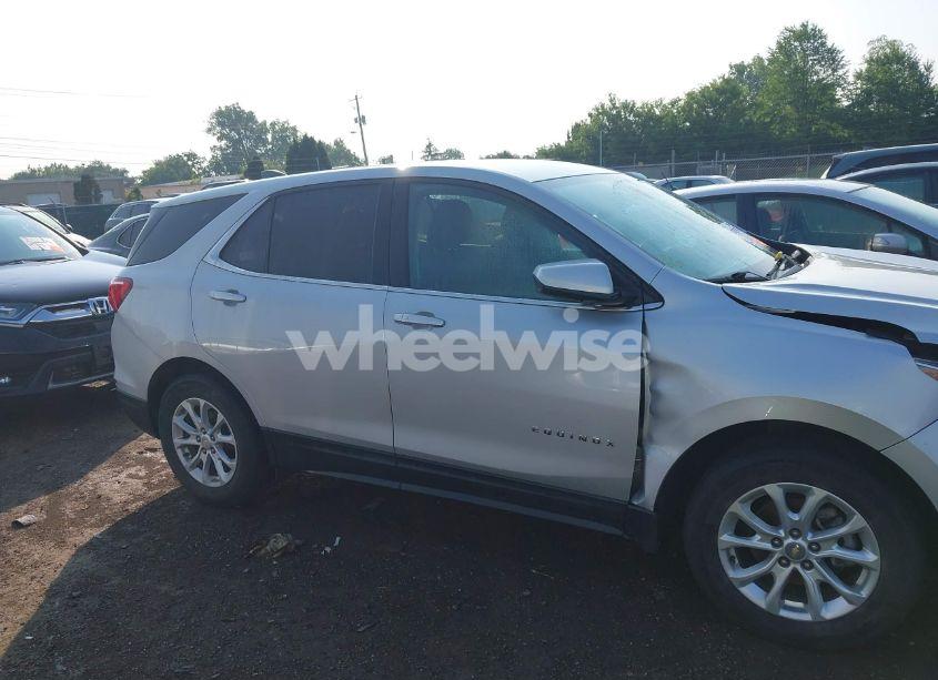Photo 13 of 2020 Chevrolet Equinox AWD LT 1.5L TURBO (VIN 2GNAXUEV0L6102798)