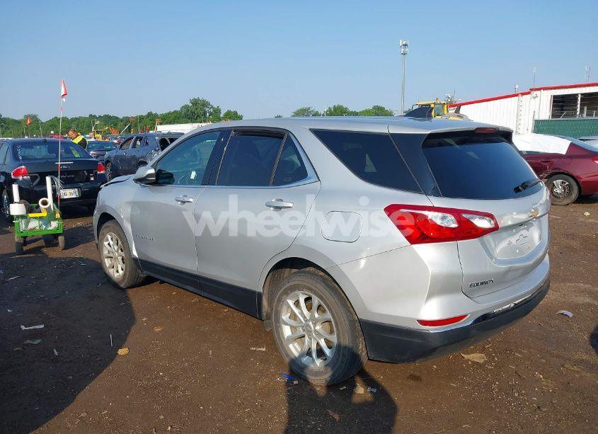 Photo 3 of 2020 Chevrolet Equinox AWD LT 1.5L TURBO (VIN 2GNAXUEV0L6102798)