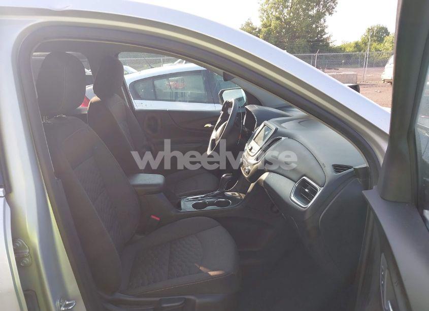 Photo 5 of 2020 Chevrolet Equinox AWD LT 1.5L TURBO (VIN 2GNAXUEV0L6102798)