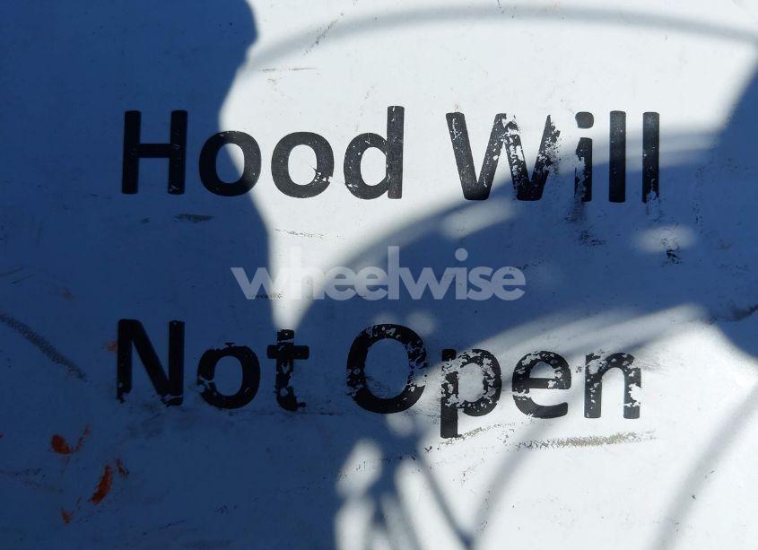 Photo 10 of 2020 Chevrolet Equinox AWD LT 1.5L TURBO (VIN 2GNAXUEV0L6142976)