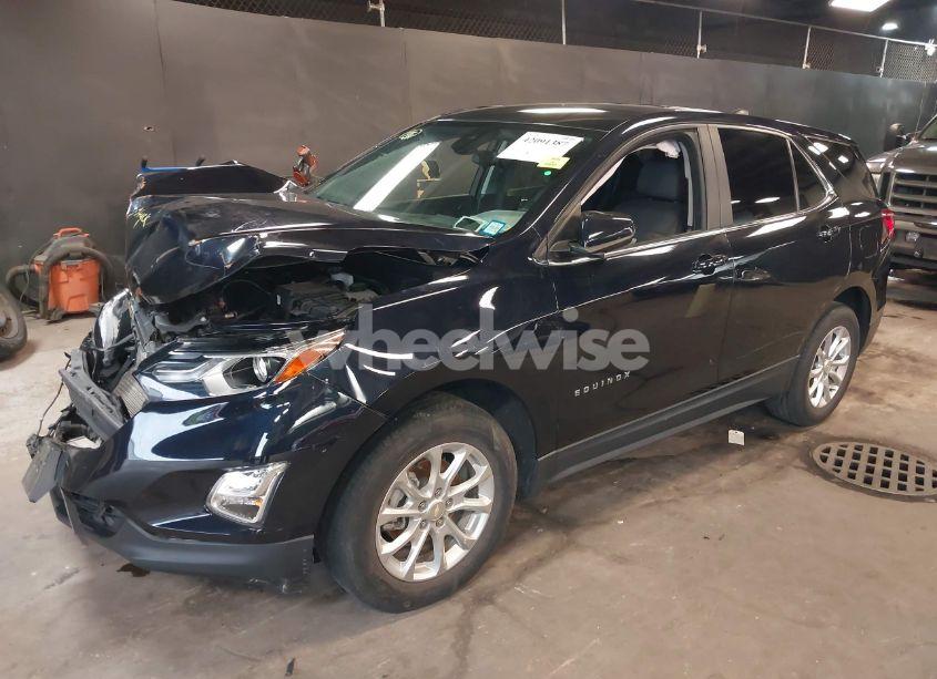 Photo 2 of 2021 Chevrolet Equinox AWD LT (VIN 2GNAXUEV0M6145104)