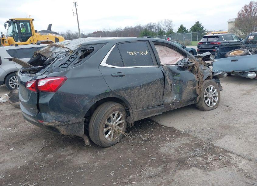 Photo 4 of 2021 Chevrolet Equinox AWD LT (VIN 2GNAXUEV0M6147421)