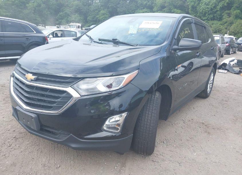 Photo 2 of 2021 Chevrolet Equinox AWD LT (VIN 2GNAXUEV0M6151372)