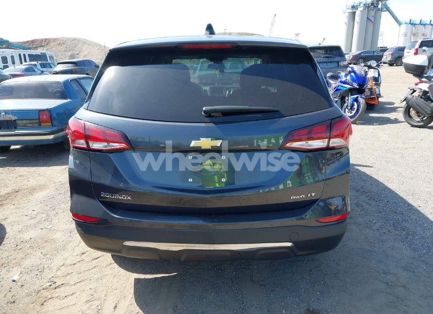 Photo 16 of 2022 Chevrolet Equinox AWD LT (VIN 2GNAXUEV0N6110449)