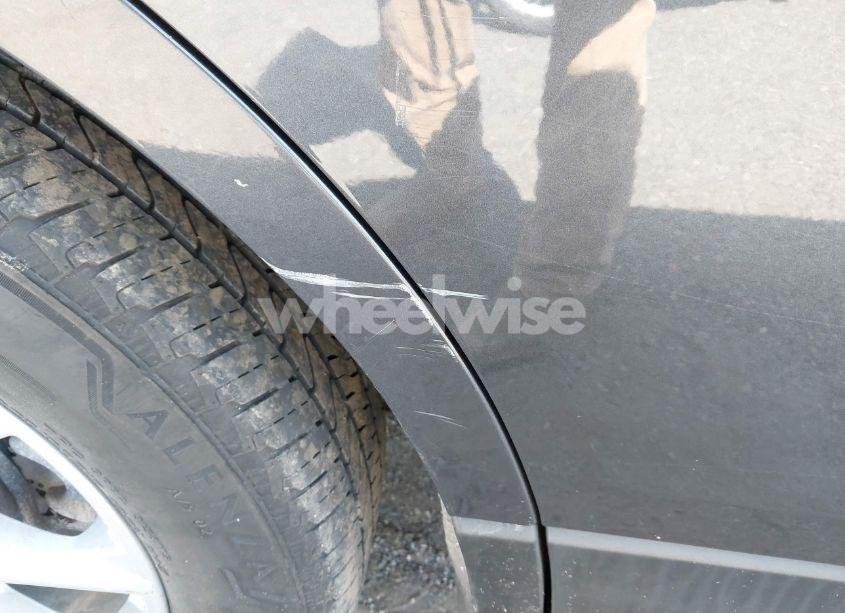 Photo 17 of 2022 Chevrolet Equinox AWD LT (VIN 2GNAXUEV0N6110449)